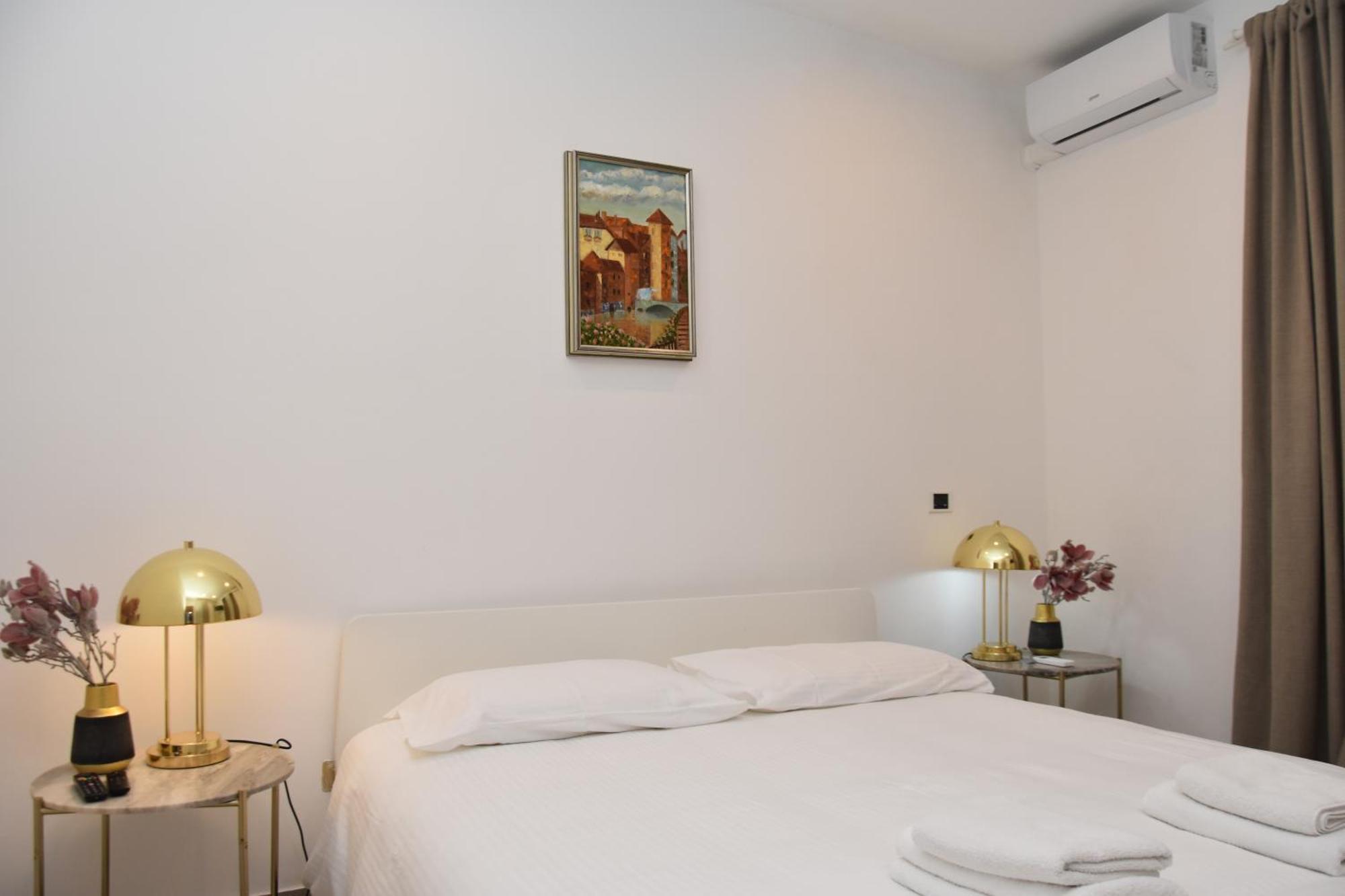 Diasof Apartments Рим Екстериор снимка